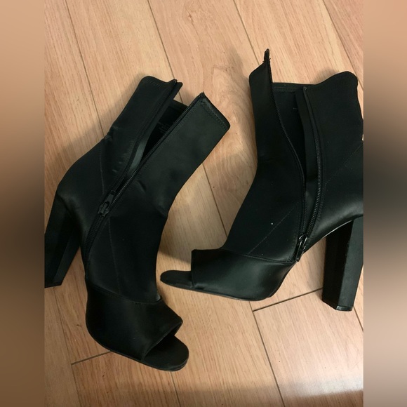 Steve Madden Fabric Open Toe Heel Boot, 9 - Picture 4 of 7